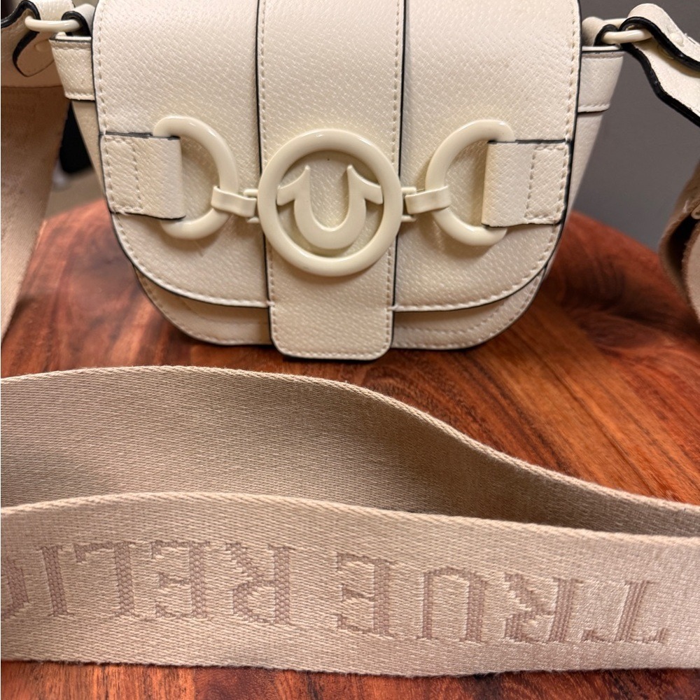 True Religion Horseshoe Buckle Crossbody Bag. - Picture 8 of 15